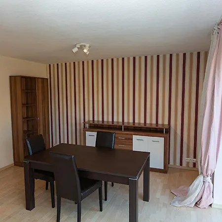 Ferienhaus Monteurszimmer Flotte Lotte *