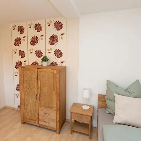 Ferienhaus Monteurszimmer Flotte Lotte شقة *